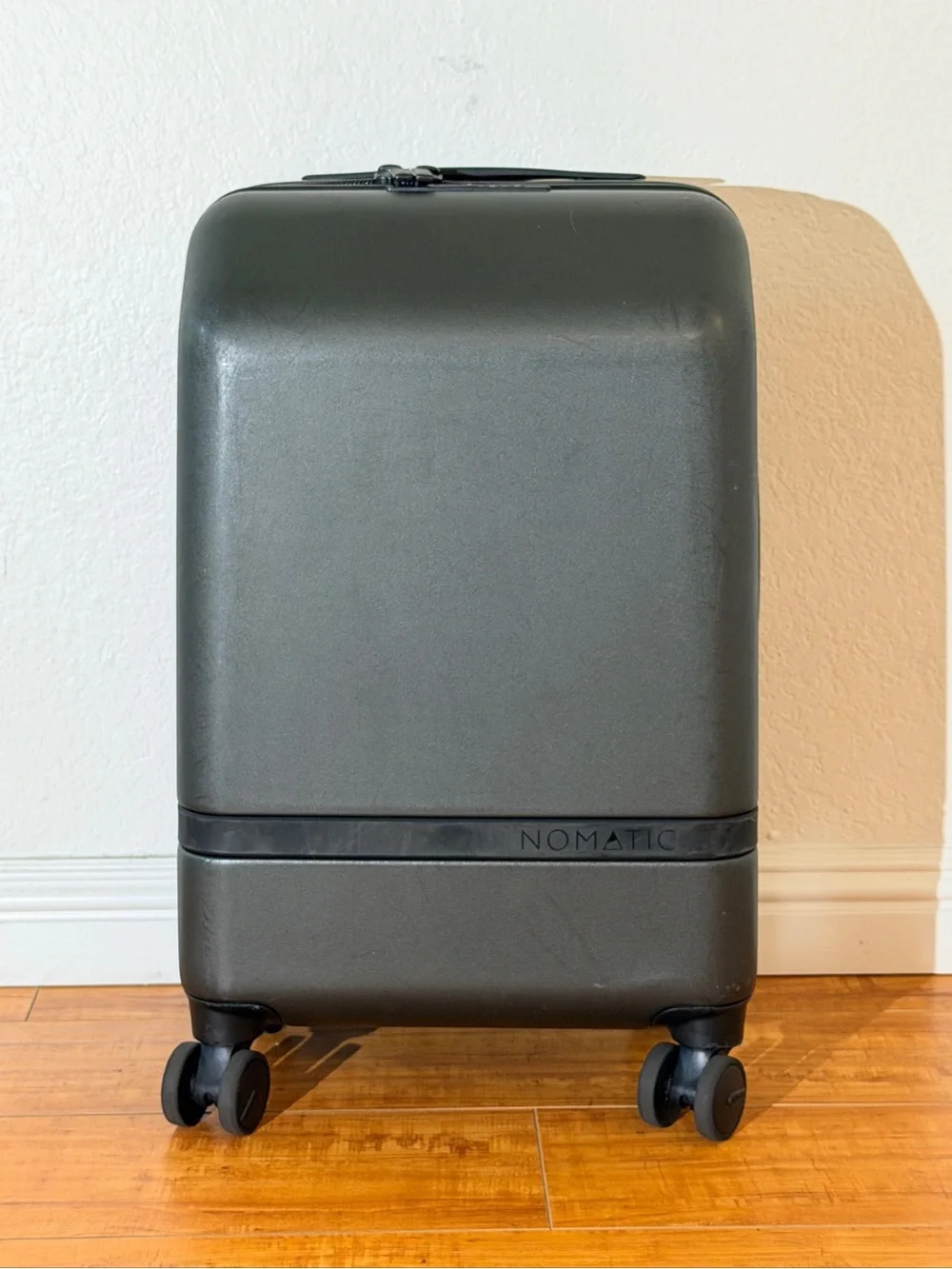 Nomatic Carry-On Classic